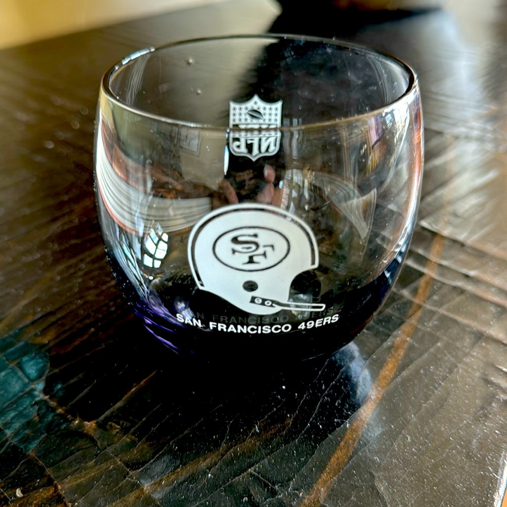 San Francisco 49ers vintage NFL smoky glass barware.